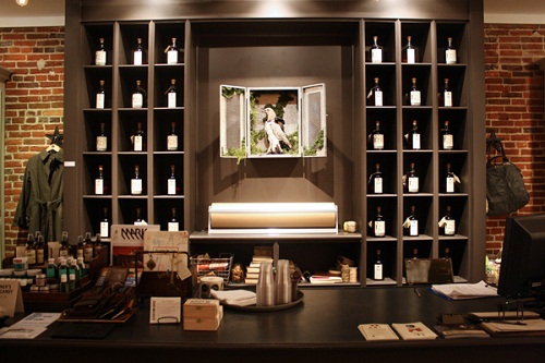 tủ rượu âm tường