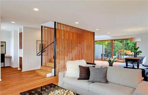 6 mẫu vách ngăn cầu thang nhà ống đẹp và hiện đại nhất