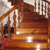 cầu thang gỗ