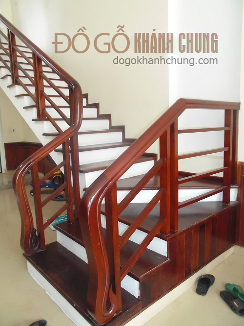 cầu thang gỗ