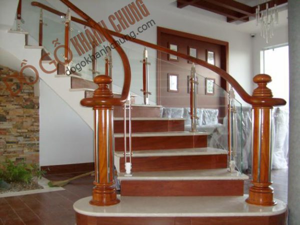 cầu thang gỗ